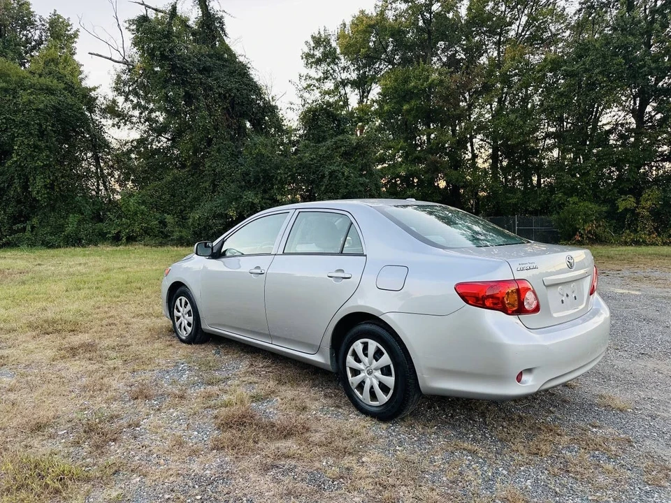 2010 Toyota Corolla 10th Gen - Image 2 of 21