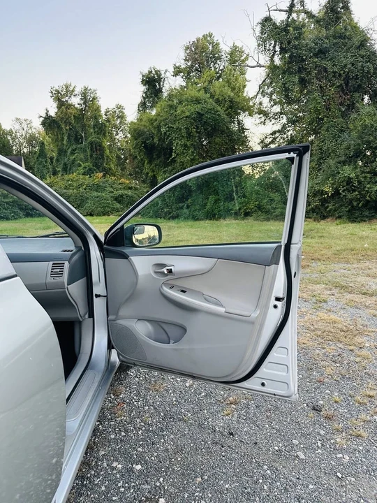 2010 Toyota Corolla 10th Gen - Image 13 of 21