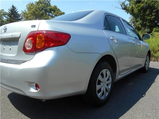 2010 Toyota Corolla 10th Gen - Image 4 of 12