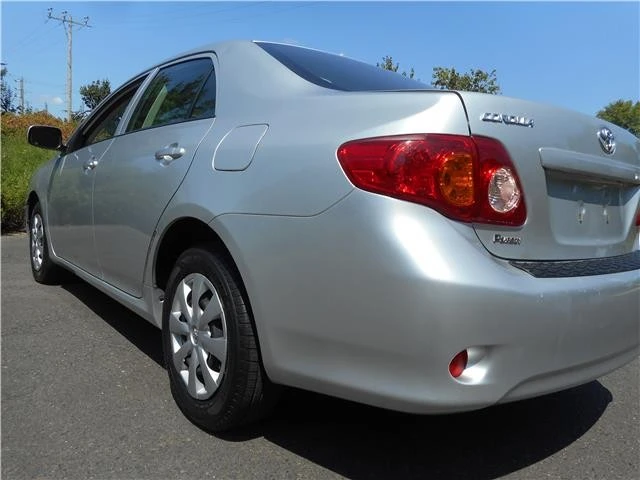 2010 Toyota Corolla 10th Gen - Image 6 of 12