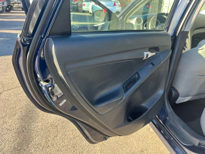 2010 Toyota Matrix 2nd Gen - Image 11 of 12