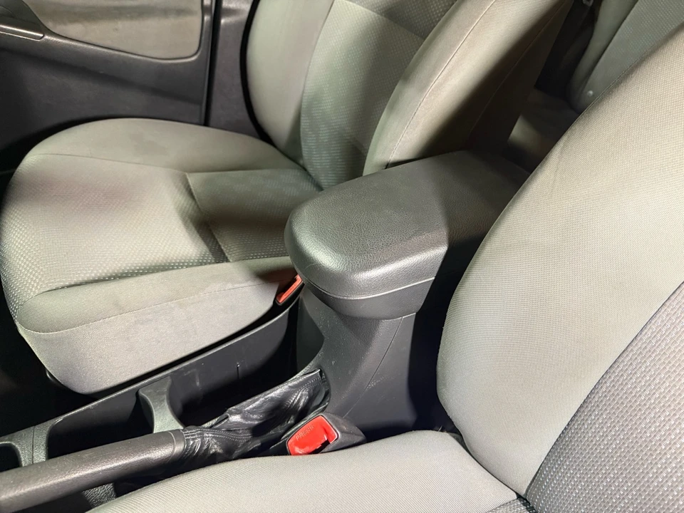 2010 Toyota Matrix 2nd Gen - Image 17 of 21