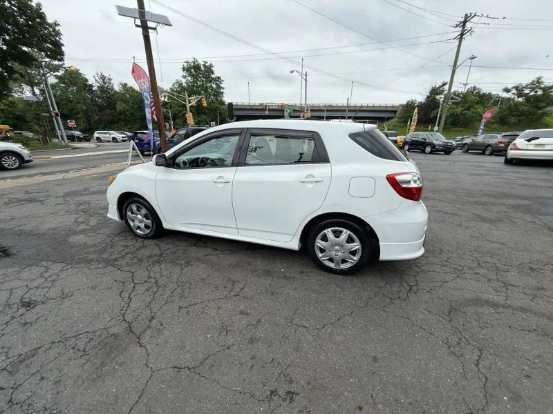 2010 Toyota Matrix 2nd Gen - Image 6 of 12