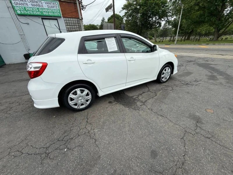 2010 Toyota Matrix 2nd Gen - Image 5 of 12
