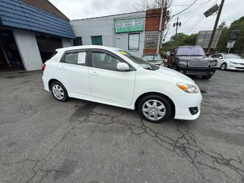 2010 Toyota Matrix 2nd Gen - Image 4 of 12