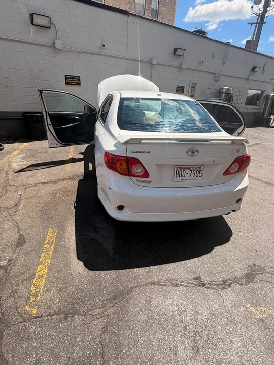 2010 Toyota Corolla 10th Gen - Image 5 of 8