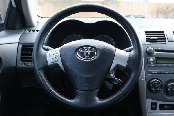2010 Toyota Corolla 10th Gen - Image 18 of 21