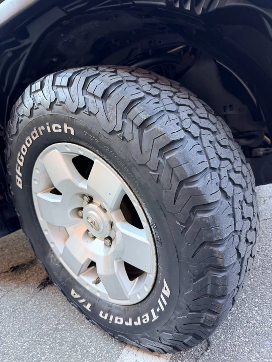 2010 Toyota FJ Cruiser - Image 12 of 31