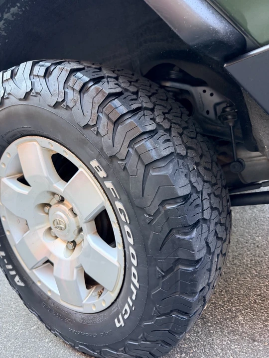 2010 Toyota FJ Cruiser - Image 13 of 31