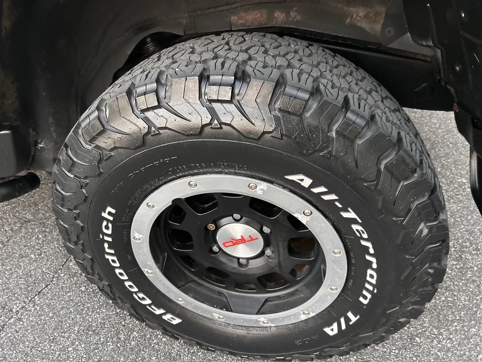 2010 Toyota FJ Cruiser - Image 12 of 21