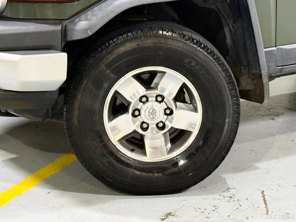2010 Toyota FJ Cruiser - Image 3 of 24