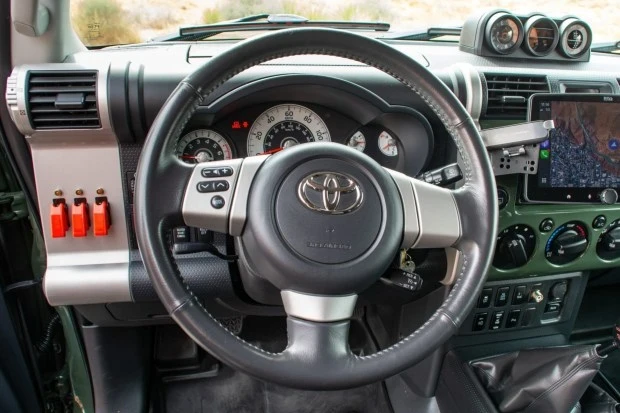 2010 Toyota FJ Cruiser - Image 5 of 7