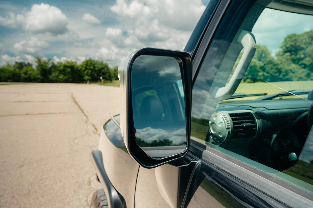 2010 Toyota FJ Cruiser - Image 24 of 31