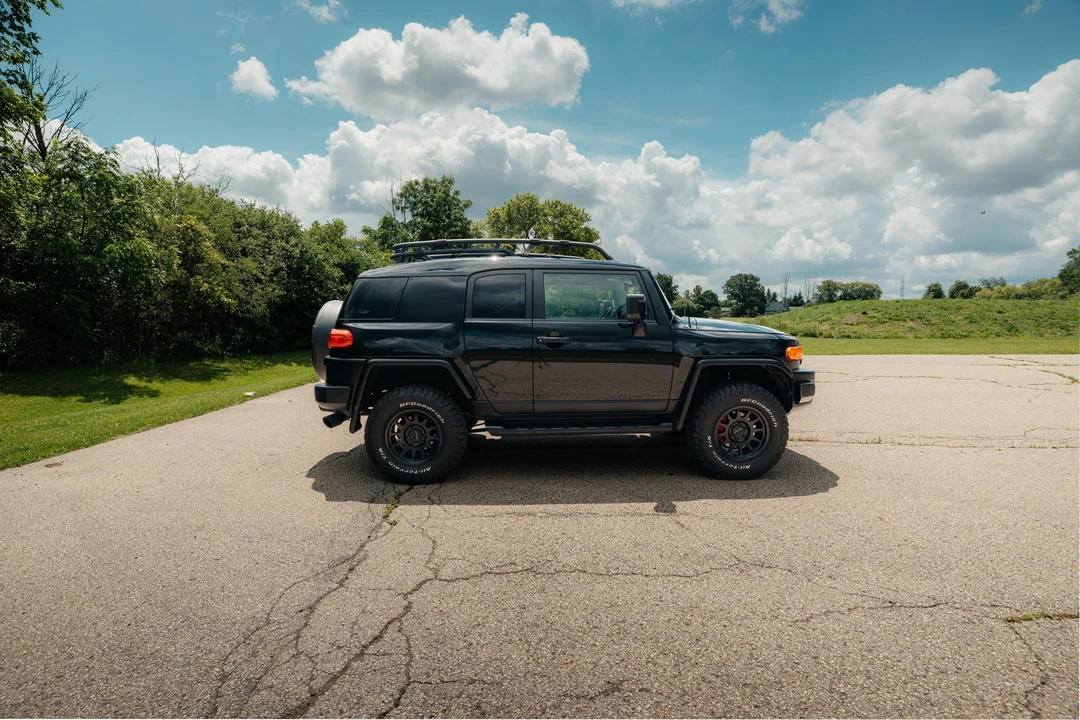 2010 Toyota FJ Cruiser - Image 14 of 31