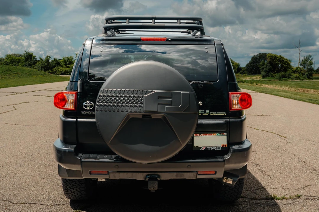 2010 Toyota FJ Cruiser - Image 5 of 31