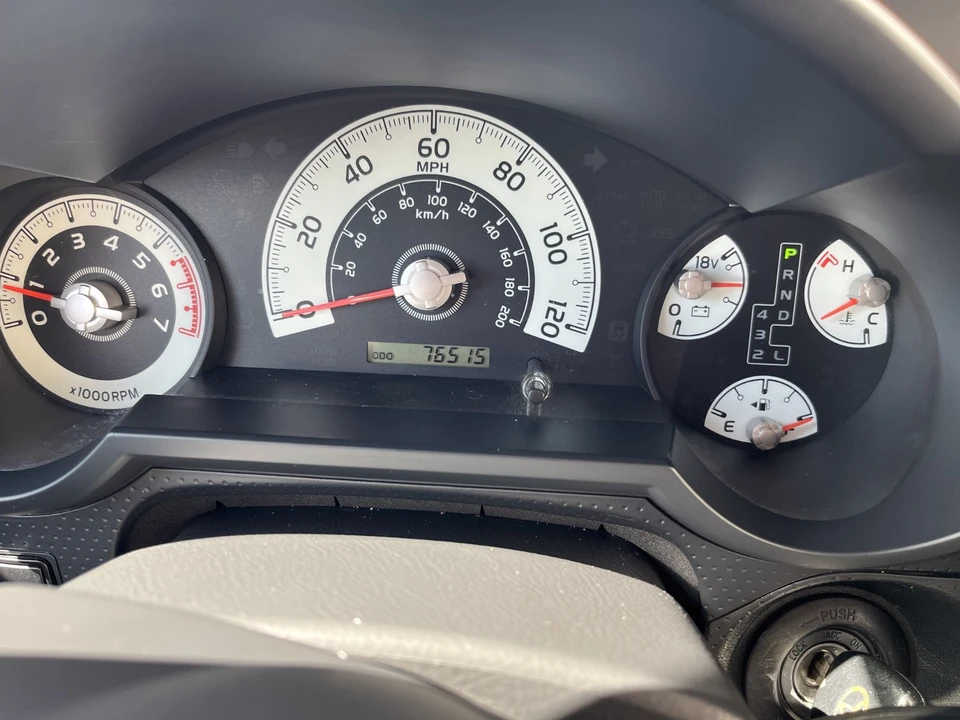 2010 Toyota FJ Cruiser - Image 10 of 20