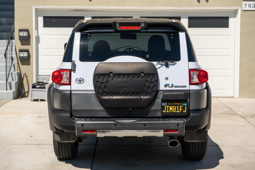 2010 Toyota FJ Cruiser - Image 5 of 31