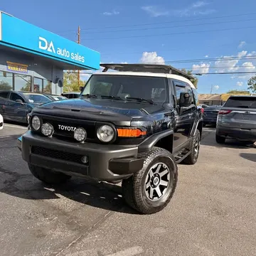 2010 Toyota FJ Cruiser Sport Utility 2D