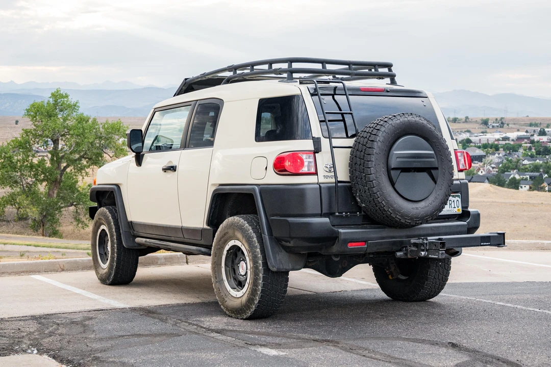 2010 Toyota FJ Cruiser - Image 4 of 31