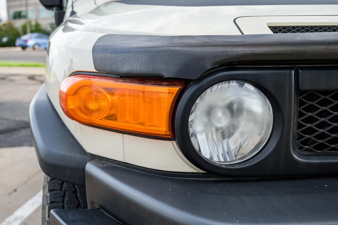 2010 Toyota FJ Cruiser - Image 23 of 31