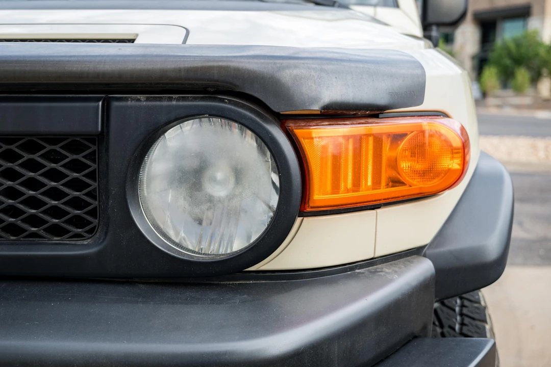 2010 Toyota FJ Cruiser - Image 24 of 31
