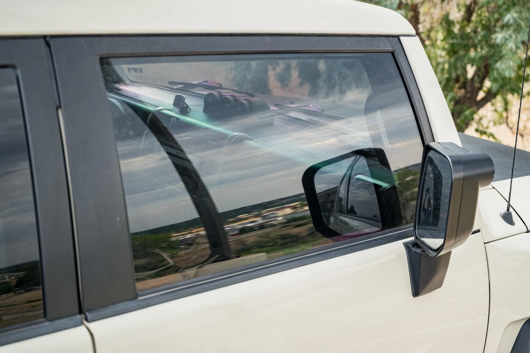 2010 Toyota FJ Cruiser - Image 17 of 31