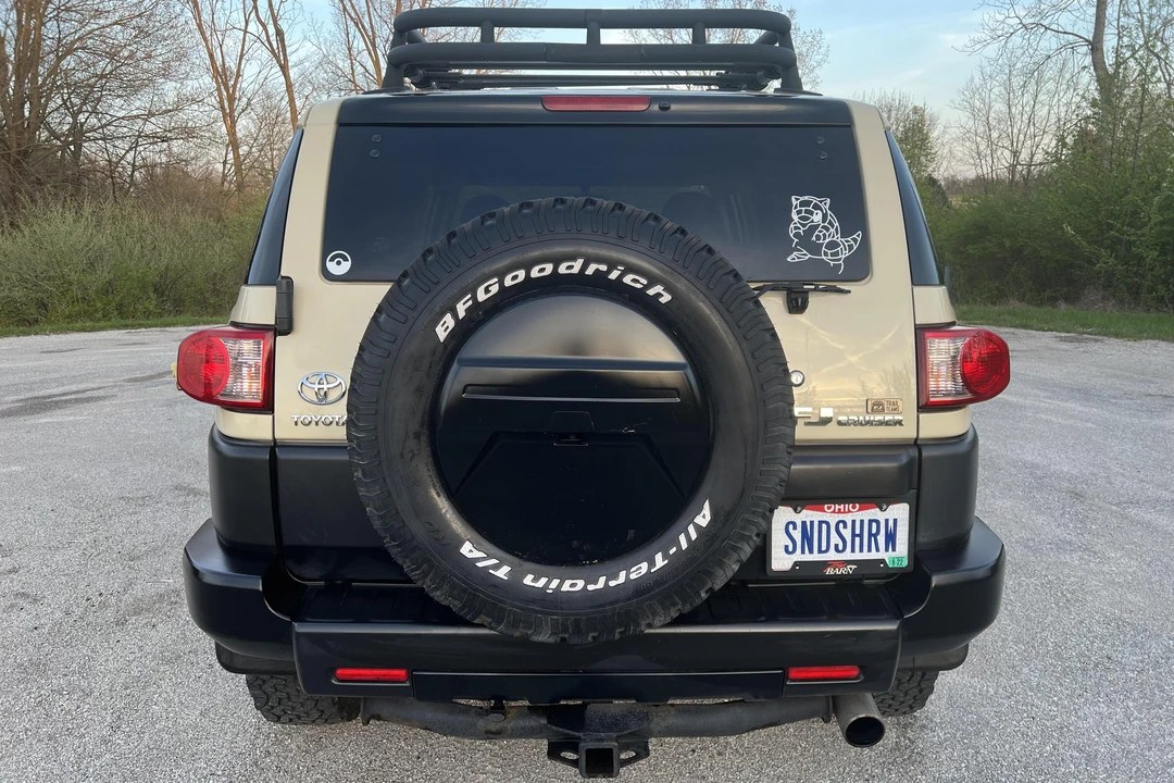 2010 Toyota FJ Cruiser - Image 5 of 31