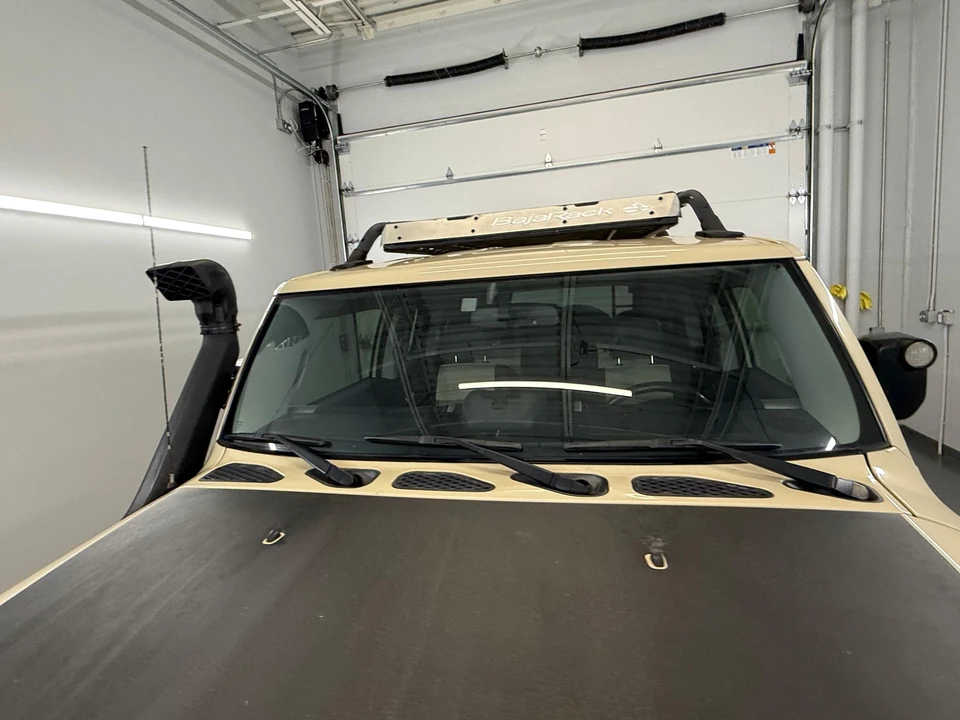 2010 Toyota FJ Cruiser - Image 20 of 31
