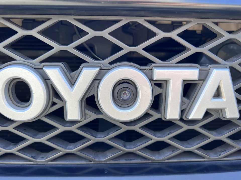 2010 Toyota FJ Cruiser - Image 19 of 31