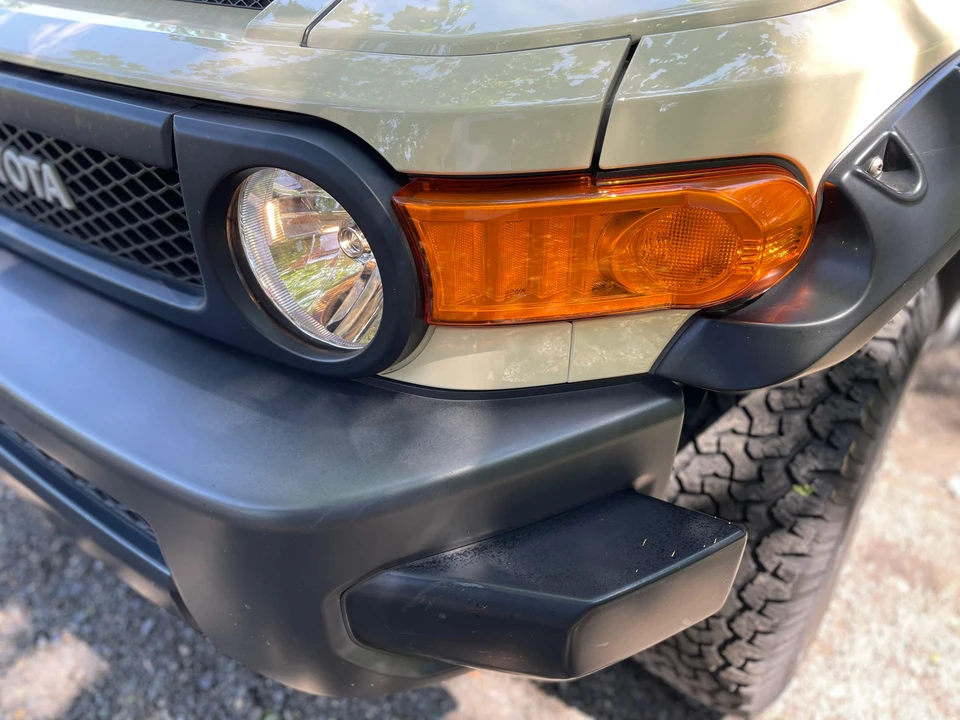 2010 Toyota FJ Cruiser - Image 16 of 31