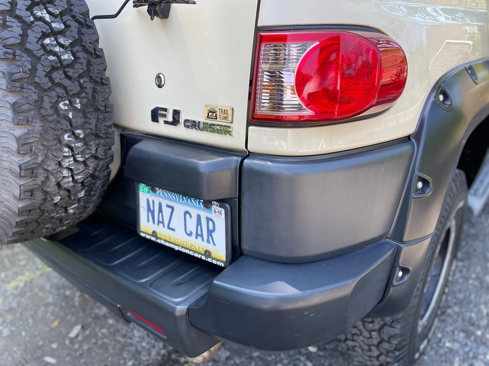 2010 Toyota FJ Cruiser - Image 28 of 31