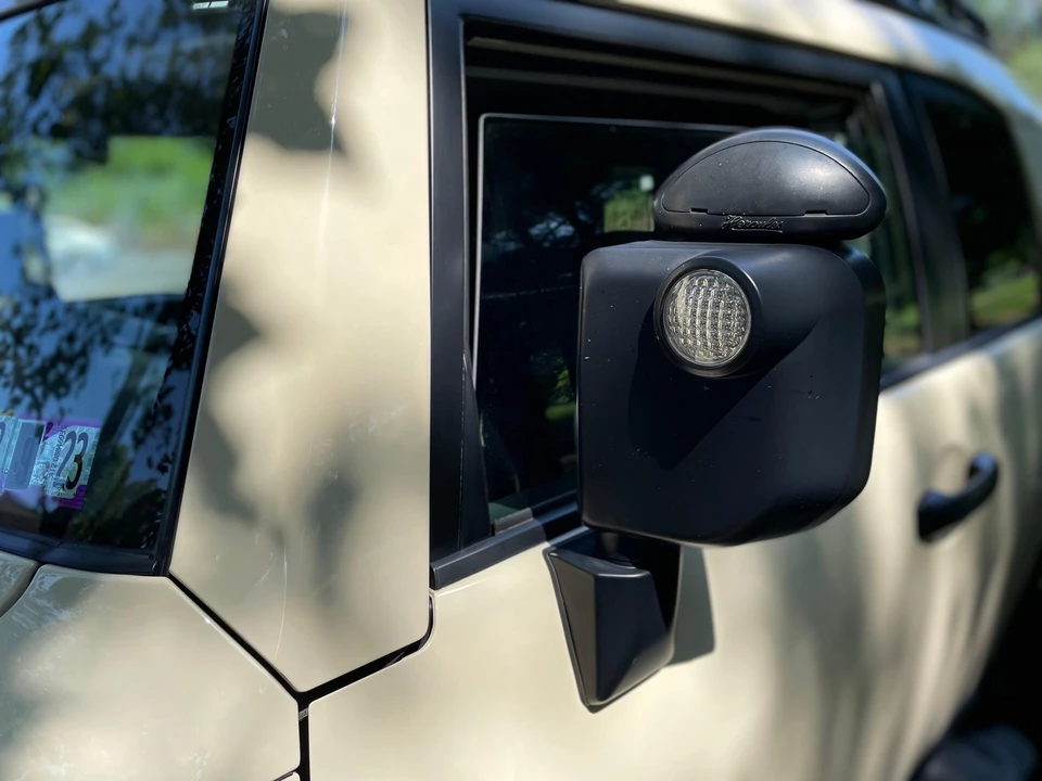 2010 Toyota FJ Cruiser - Image 19 of 31