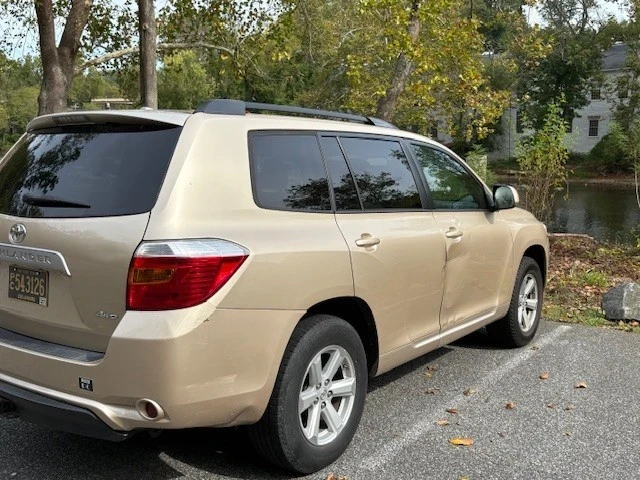 2010 Toyota Highlander - Image 4 of 13