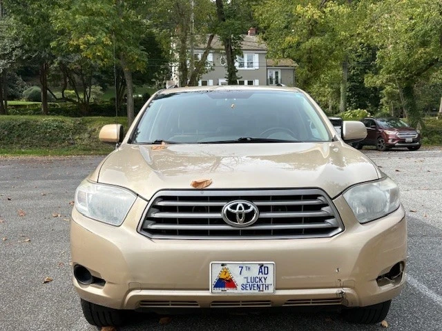 2010 Toyota Highlander - Image 6 of 13