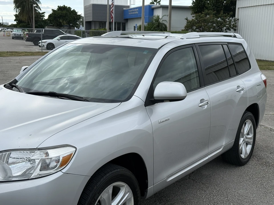 2010 Toyota Highlander - Image 21 of 21