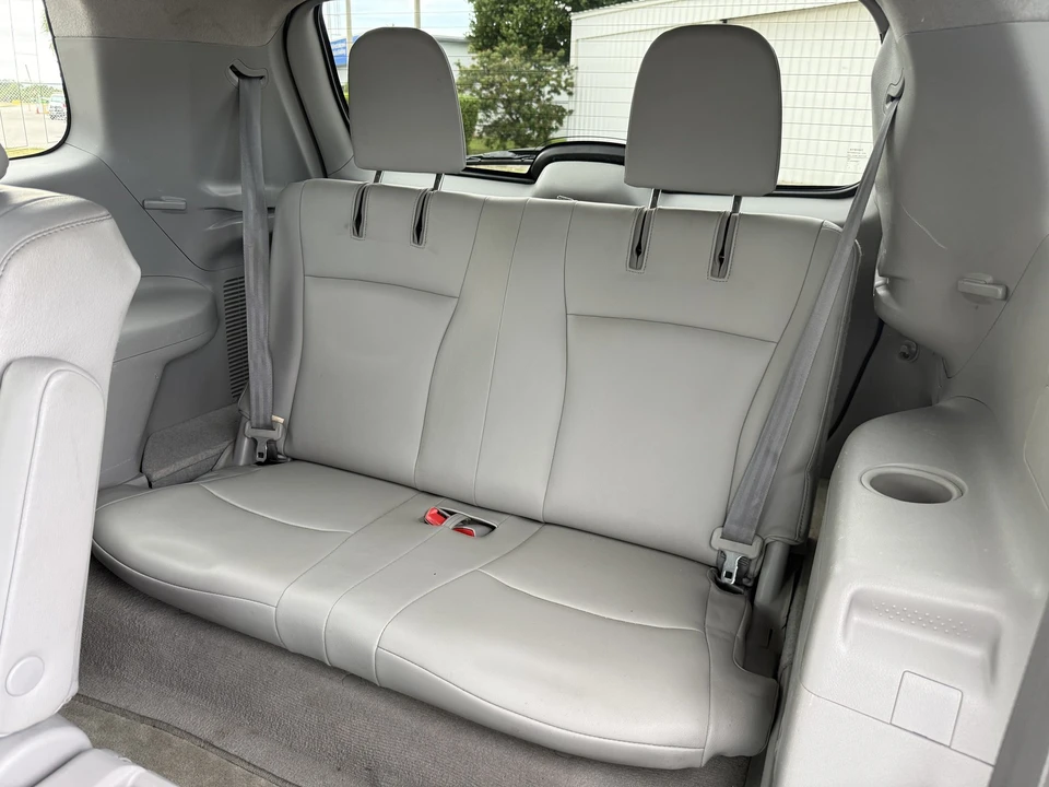 2010 Toyota Highlander - Image 14 of 21