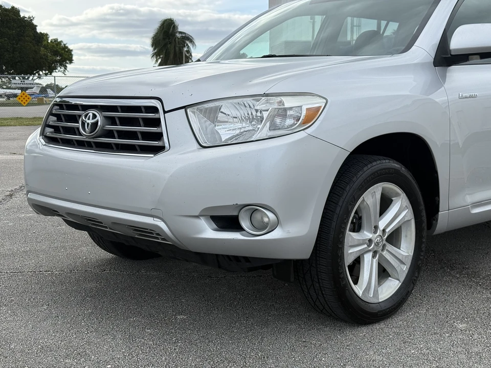 2010 Toyota Highlander - Image 19 of 21