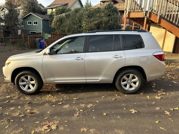 2010 Toyota Highlander - Image 6 of 21