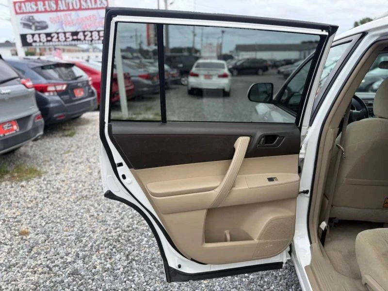 2010 Toyota Highlander - Image 11 of 12