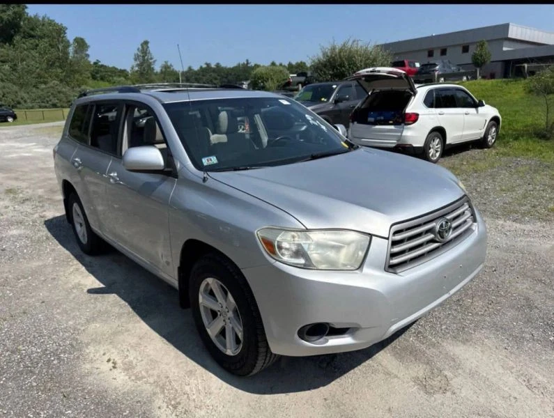 2010 Toyota Highlander - Image 3 of 11
