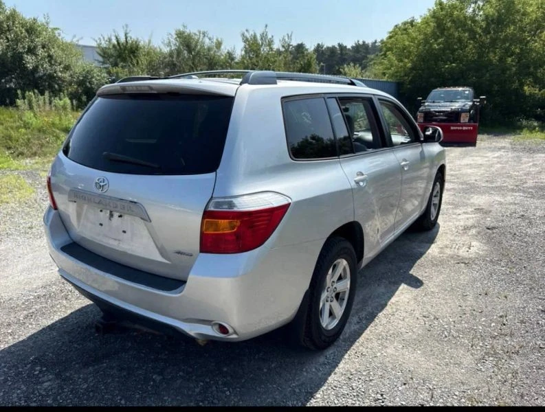2010 Toyota Highlander - Image 5 of 11