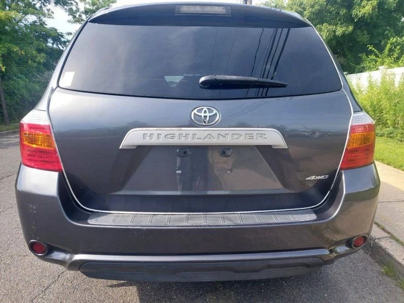 2010 Toyota Highlander - Image 10 of 12