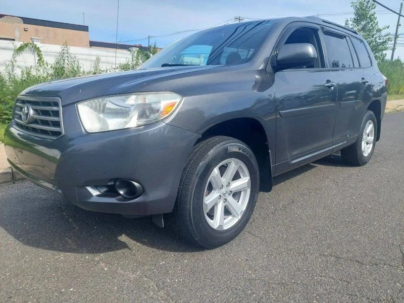 2010 Toyota Highlander - Image 2 of 12