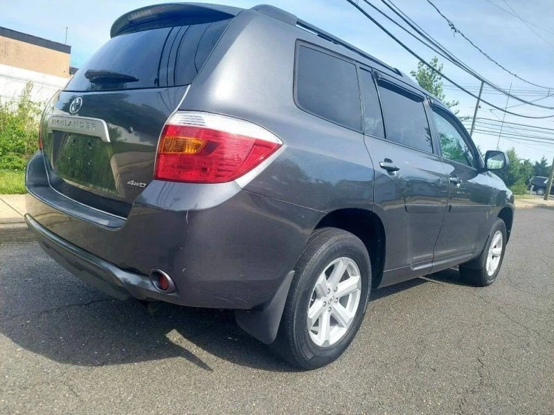 2010 Toyota Highlander - Image 11 of 12