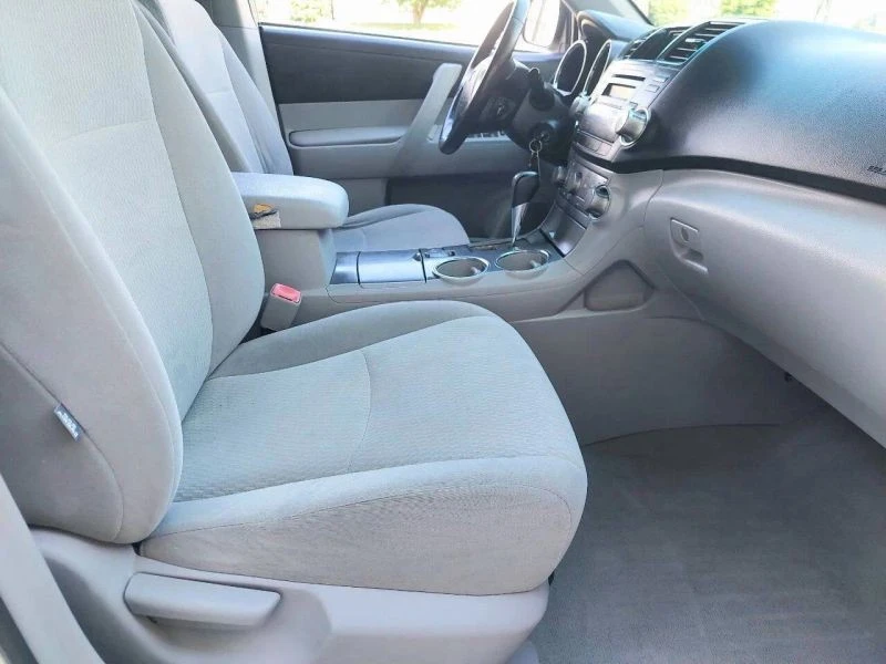 2010 Toyota Highlander - Image 5 of 12