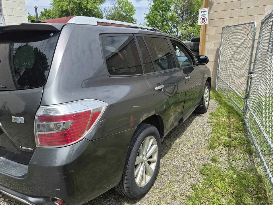 2010 Toyota Highlander - Image 3 of 6