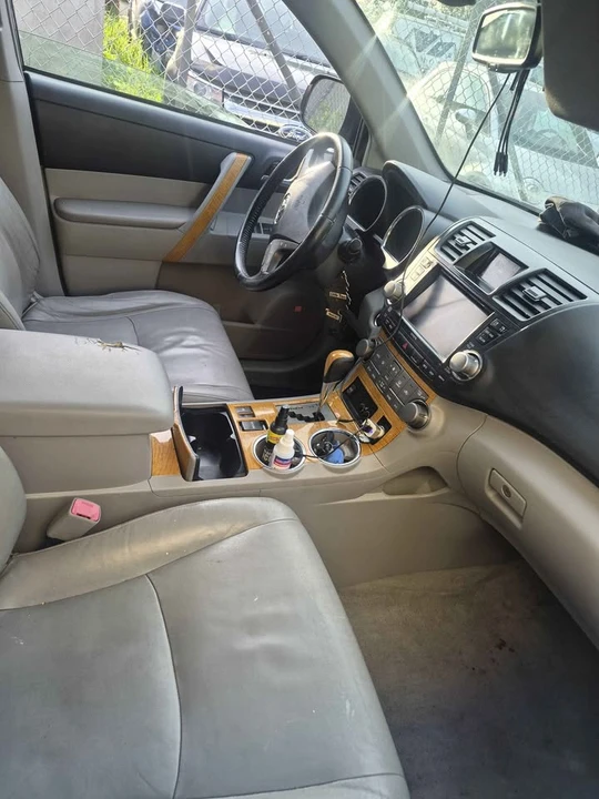 2010 Toyota Highlander - Image 4 of 6