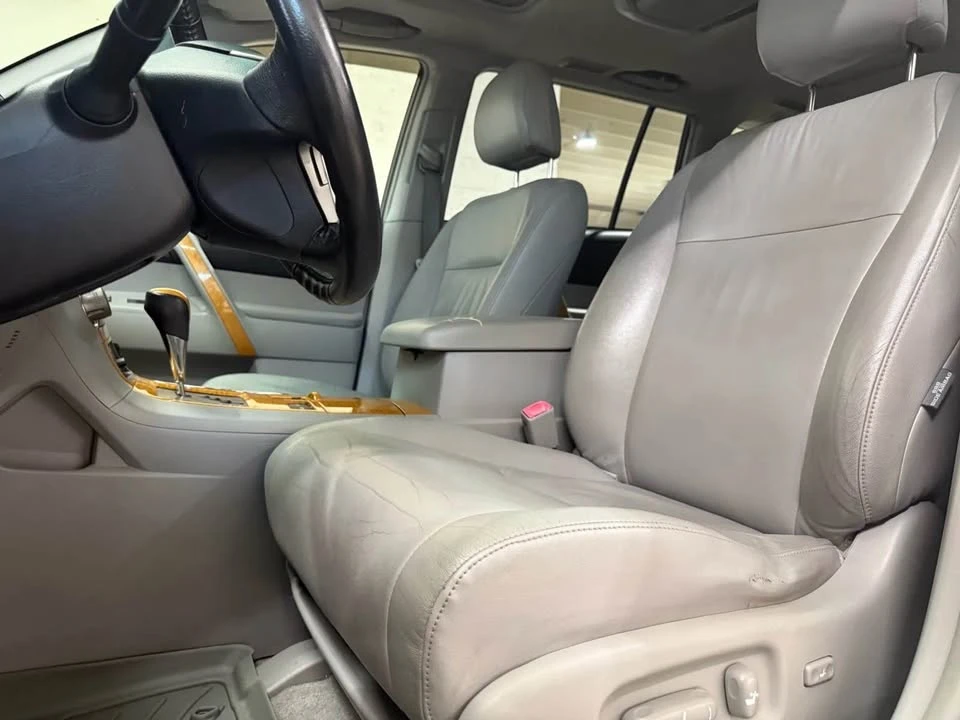 2010 Toyota Highlander - Image 8 of 20
