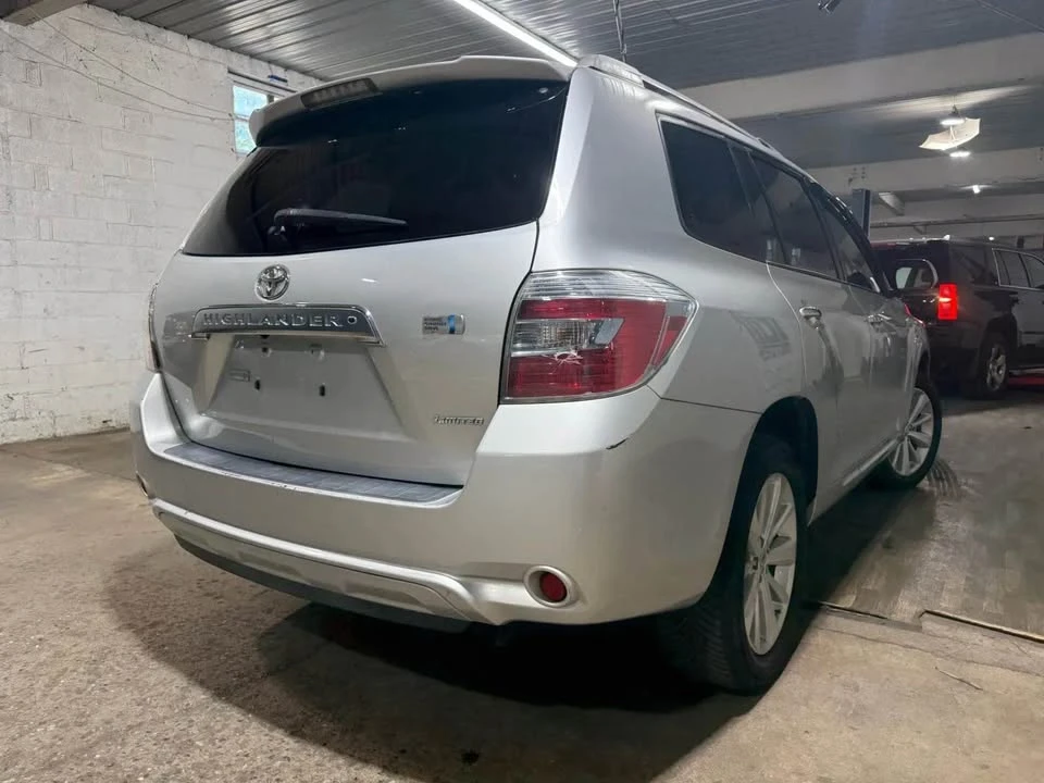 2010 Toyota Highlander - Image 3 of 20
