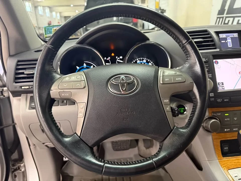 2010 Toyota Highlander - Image 14 of 20
